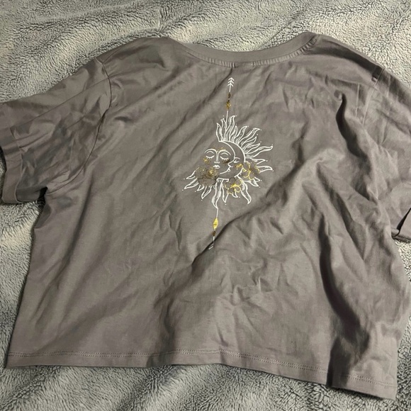 Laluna Gray Graphic Sun & Moon Cropped Tee - Picture 2 of 3